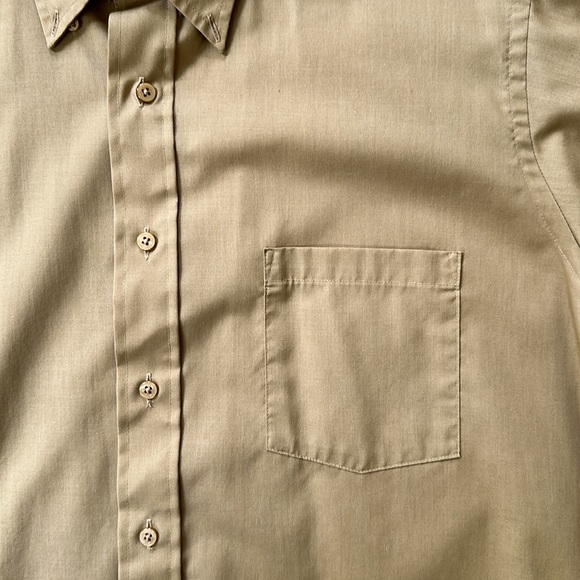 Men’s Van Heusen dress shirt long sleeve button up - Picture 3 of 7